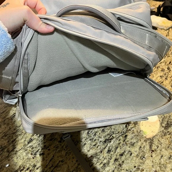 The North Face Base Camp Voyager Backpack 26 L - Picture 11 of 11